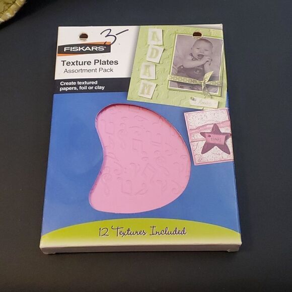 Fiskars Texture Plates Assortment Pack 12 Textures - Picture 1 of 3